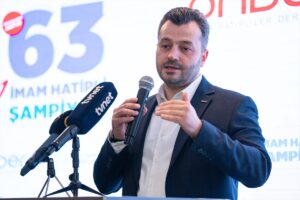 İSTANBUL (AA) – ÖNDER İmam Hatipliler Derneği üyeleri, Liselere Geçiş