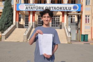 KÜTAHYA (AA) – Kütahya'da Liselere Geçiş Sınavında (LGS) 500 tam