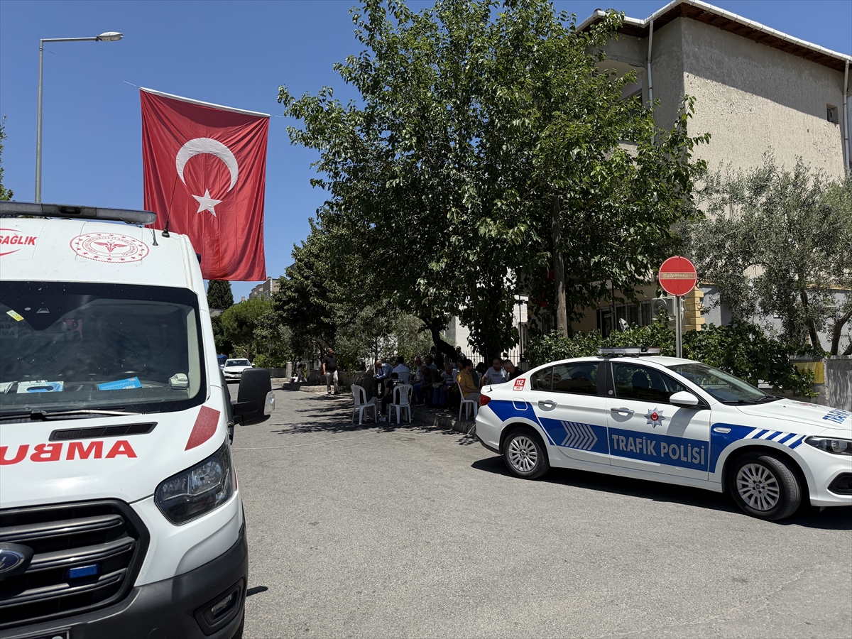 Manisalı şehit astsubay kıdemli çavuş Mangura'nın ailesine şehadet haberi verildi