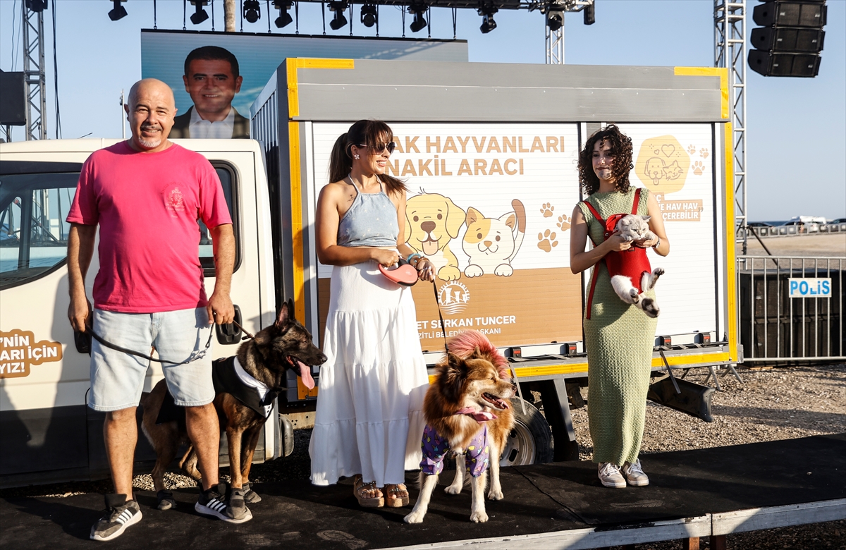 Mersin'de hayvanseverler Patili Dostlar Buluşması'nda bir araya geldi