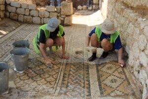 MERSİN (AA) – Mersin'in Erdemli ilçesindeki Elaiussa Sebaste Antik Kenti'nde
