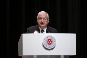 İSTANBUL (AA) – Milli Savunma Bakanı Yaşar Güler, "Cumhuriyet'imizin ikinci