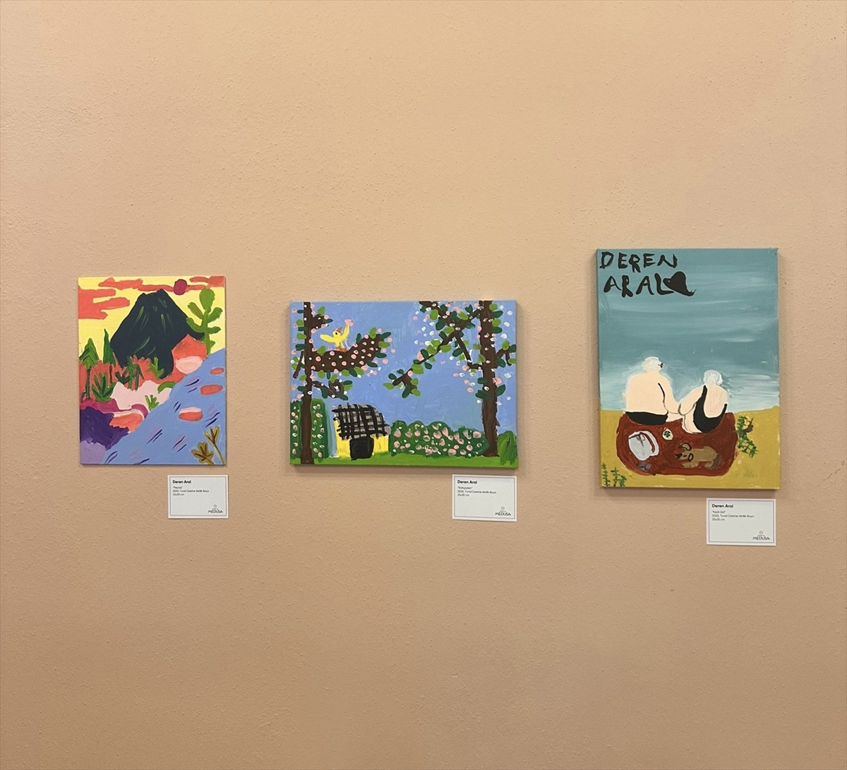 Minik ressam Deren Aral'ın ilk kişisel sergisi ziyarete açıldı
