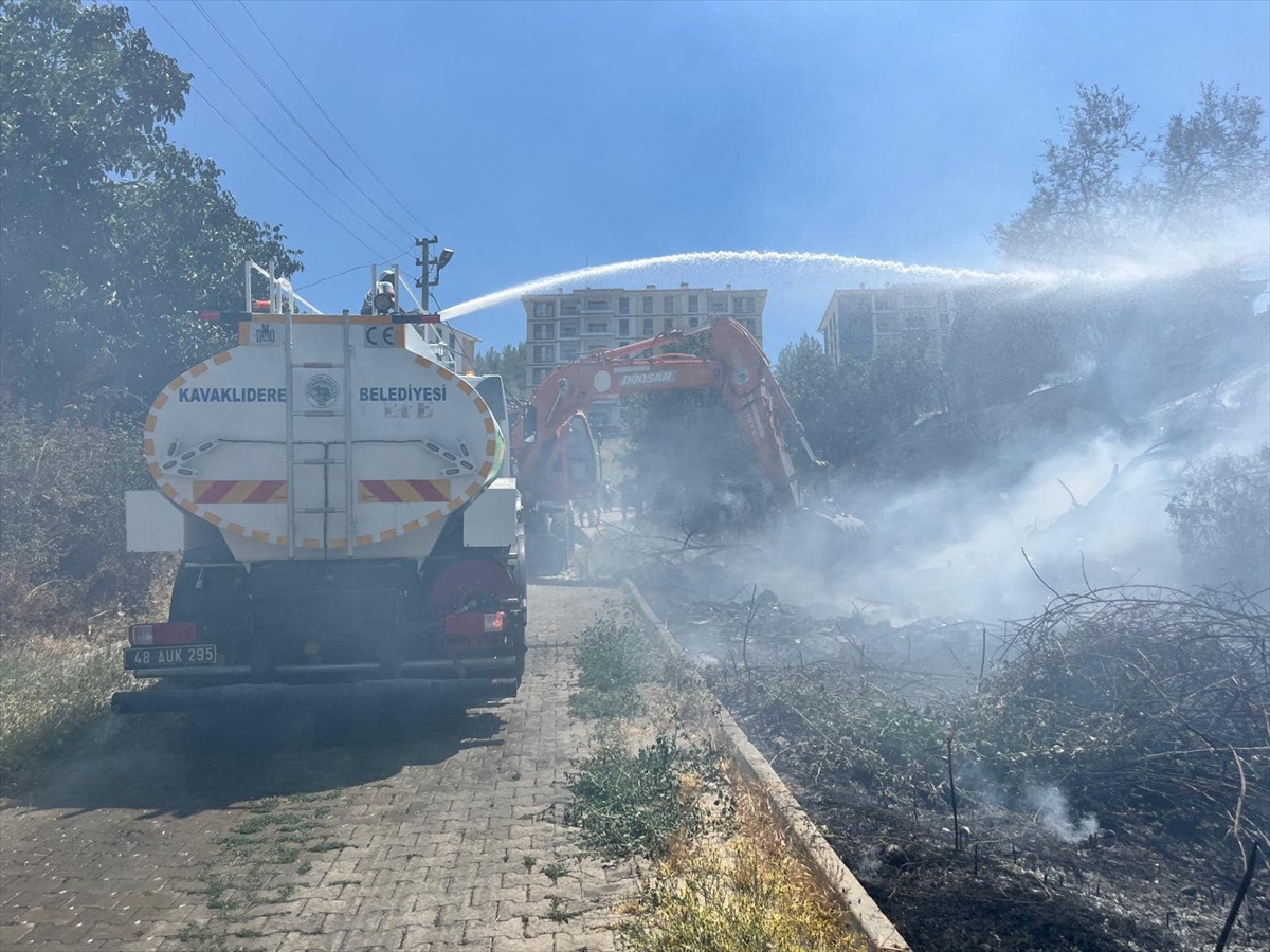 Muğla'da dört noktada çıkan yangınlar kontrol altına alındı