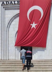 MUĞLA (AA) – Muğla'nın Milas ilçesinde hakkında kesinleşmiş hapis cezası