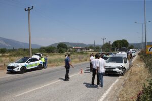 MUĞLA (AA) – Muğla'nın Menteşe ilçesinde polisin "dur" ihtarına uymayarak