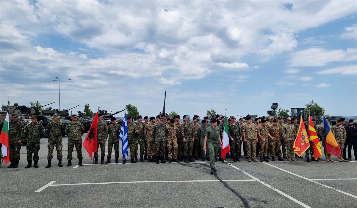 NATO Askeri Komitesi Başkanı Dragone, Bulgaristan'daki Çok Uluslu Muharebe Grubunu ziyaret etti