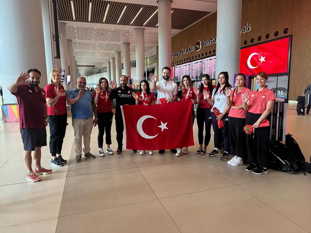 Özel Sporcular Para Atletizm Milli Takımı, Çekya'dan 3'ü altın 5 madalyayla döndü
