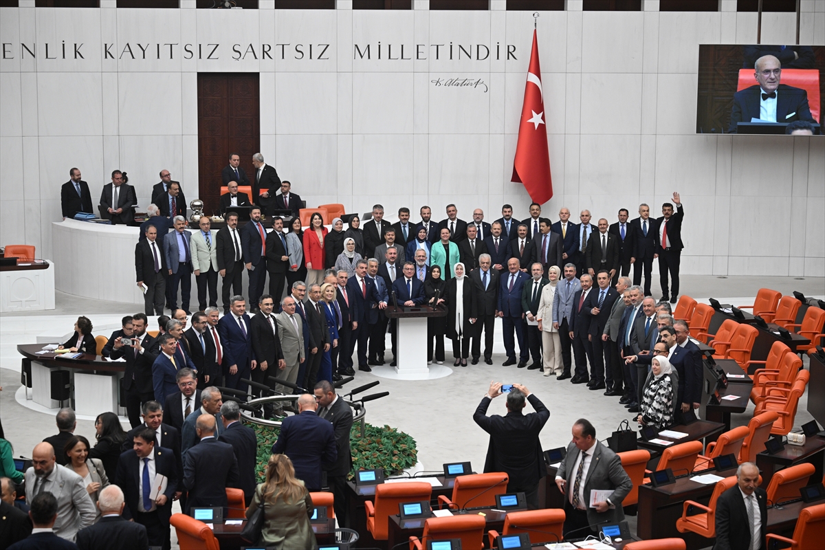 Sağlık alanına yönelik düzenlemeler içeren kanun teklifi TBMM Genel Kurulunda kabul edildi (2)