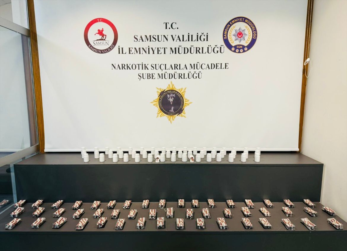 Samsun'da 5 bin 600 sentetik ecza hapı ele geçirildi