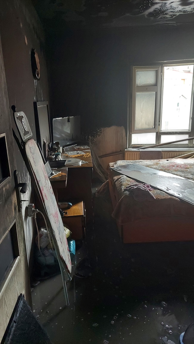 Samsun'da bir binada çıkan yangında 2 kişi dumandan etkilendi