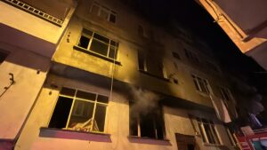 SAMSUN (AA) – Samsun’un İlkadım ilçesinde 3 katlı binada çıkan