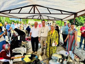 BURDUR (AA) – Sanatçı Safiye Soyman'ın geçen yıl hayatını kaybeden