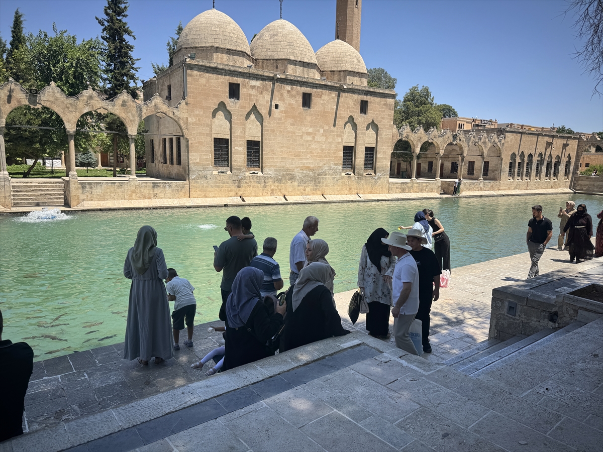 Şanlıurfa'da sıcak hava etkili oluyor