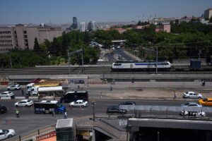 ANKARA (AA) – Ankara Büyükşehir Belediyesince (ABB) Sıhhiye Köprüsü'nde yürütülen