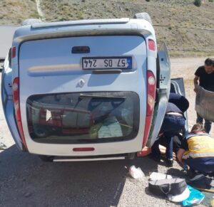 SİNOP (AA) – Sinop'un Boyabat ilçesinde otomobilin devrilmesi sonucu 3