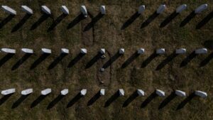 SREBRENİTSA (AA) – Bosna Hersek'in doğusundaki Srebrenitsa'da Sırplar tarafından yapılan,