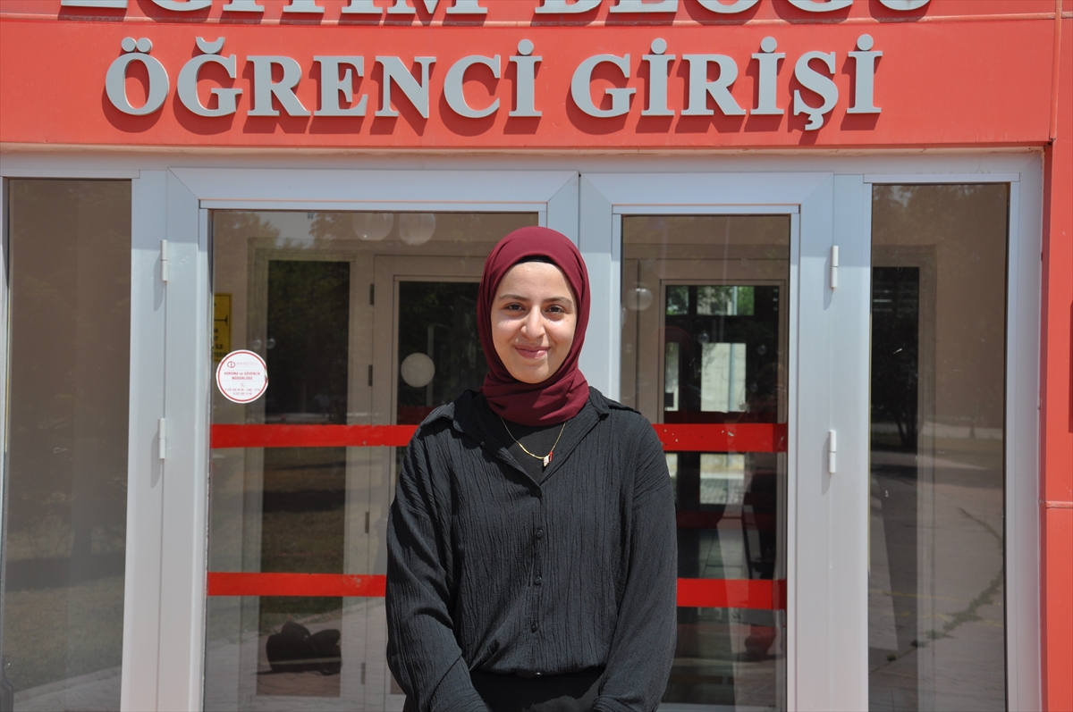 Suriyeli öğrenci Alhoz, “Sığınak” ile deprem ve göçün izlerini sinemaya taşıyor