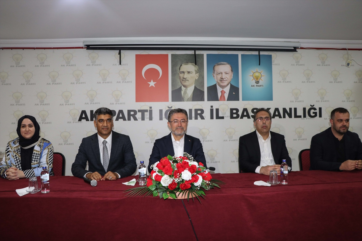 Tarım ve Orman Bakanı Yumaklı, Iğdır Valiliği ve AK Parti İl Başkanlığını ziyaret etti