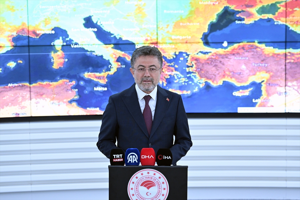 Tarım ve Orman Bakanı Yumaklı, orman yangınlarındaki son durumu paylaştı: