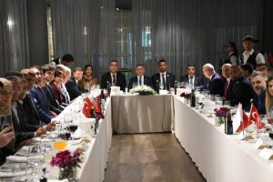 TİRAN (AA) – TBMM Dışişleri Komisyonu Başkanı Fuat Oktay, Arnavutluk'un