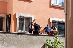 TEKİRDAĞ (AA) – Tekirdağ'ın Çerkezköy ilçesinde 5. kattan beton zemine