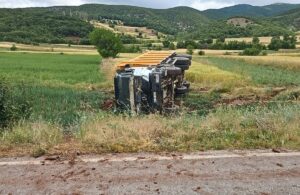 TOKAT (AA) – Tokat'ın Almus ilçesinde devrilen kamyonun sürücüsü hayatını