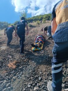 TOKAT (AA) – Tokat'ta uçuruma devrilen ATV aracındaki 2 kişi