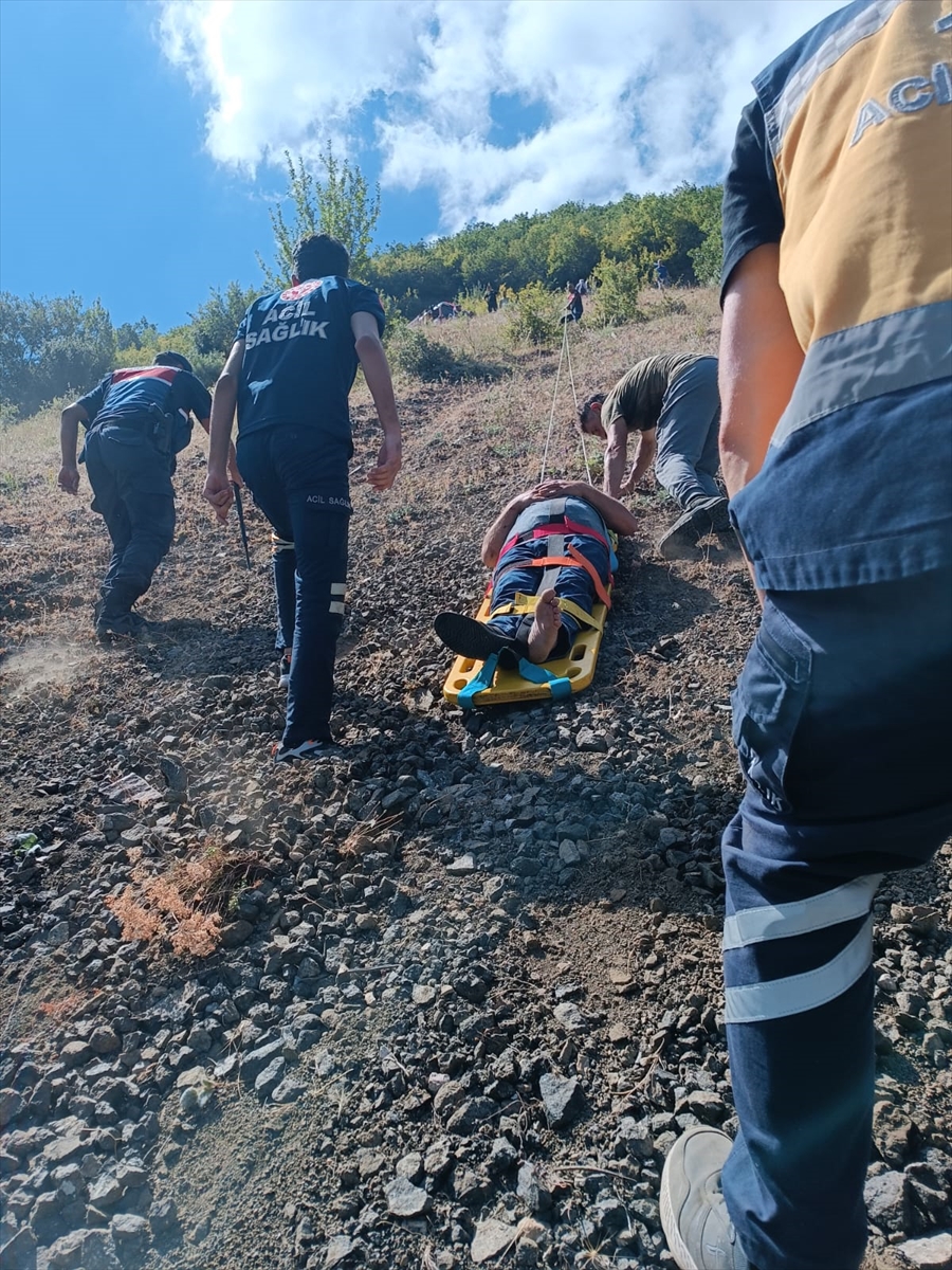 Tokat'ta uçuruma devrilen ATV aracındaki 2 kişi yaralandı