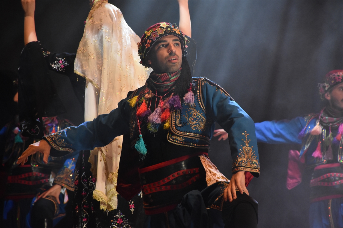 Trabzon'da “Destanların Dansı” gösterisi sahnelendi