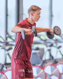 Bordo-mavililer, teknik direktör Fatih Tekke yönetiminde günün ilk antrenmanını gerçekleştirdi