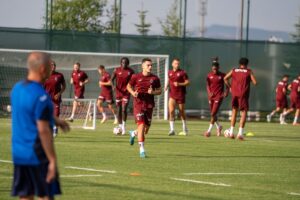 ERZURUM (AA) – Trabzonspor, 2025-2026 sezonu hazırlıkları kapsamında geldiği Erzurum'da