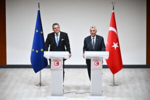 ANKARA (AA) – Ticaret Bakanı Ömer Bolat, vize serbestisi konusunda