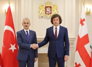 - Gürcistan Başbakanı Kobakhidze, Ulaştırma ve Altyapı Bakanı Abdulkadir Uraloğlu'nu