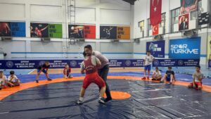 ŞIRNAK (AA) – Türkiye Güreş Federasyonu Başkanı Taha Akgül, Şırnak