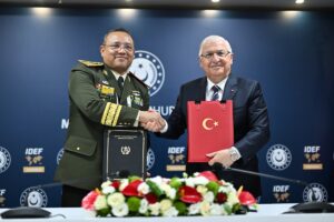 - IDEF 2025 kapsamında düzenlenen törende anlaşmaya, Milli Savunma Bakanı