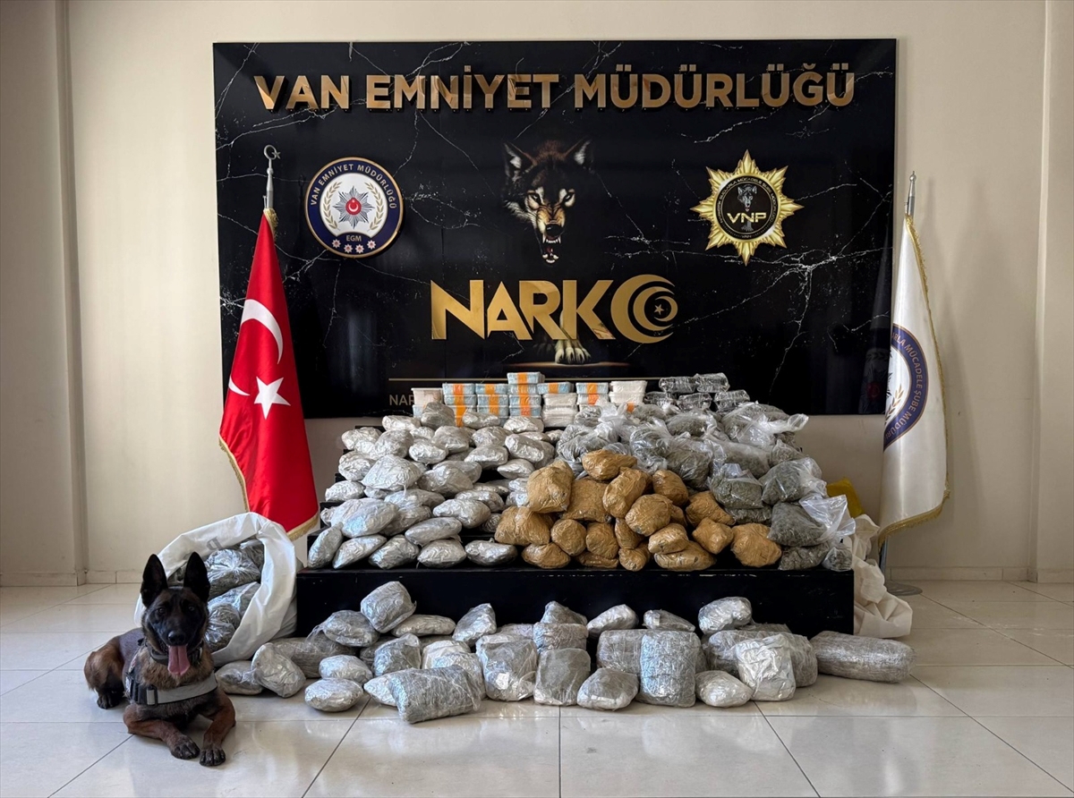 Van'da 122 kilo 500 gram uyuşturucu ele geçirildi
