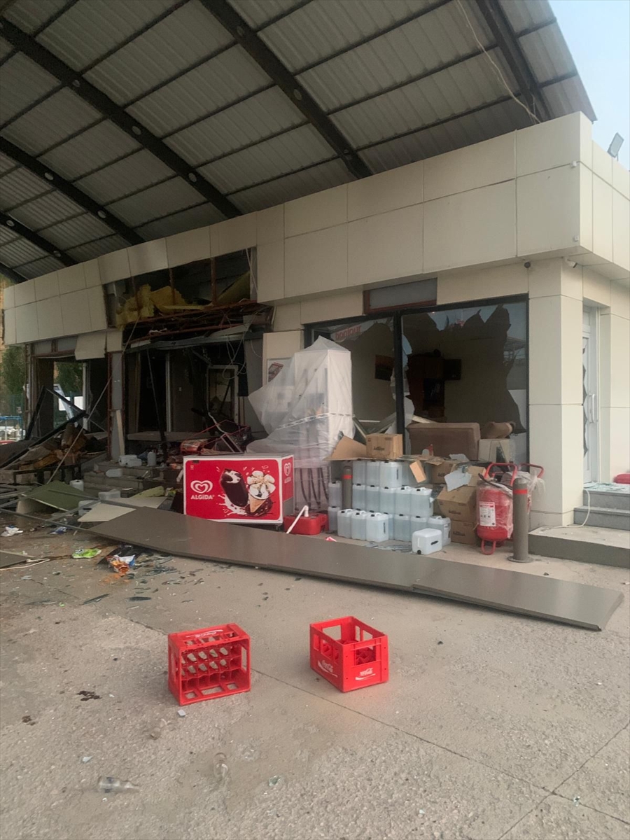 Van'da akaryakıt istasyonunda meydana gelen patlamada 1 kişi ağır yaralandı