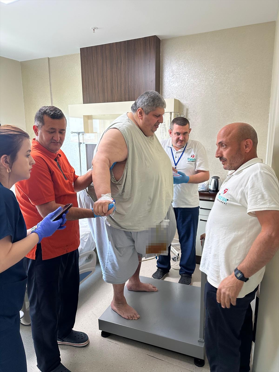 Yatağa bağımlı yaşayan 310 kilogramlık hasta, tüp mide ameliyatıyla sağlığına kavuştu