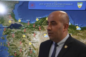 - Sıcaklıklar, pazar gününden itibaren Güneydoğu Anadolu Bölgesi'nde mevsim normallerinin