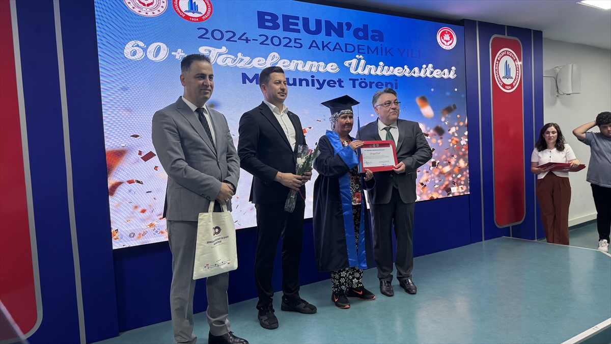 Zonguldak'ta “Tazelenme Üniversitesi” ilk mezunlarını verdi