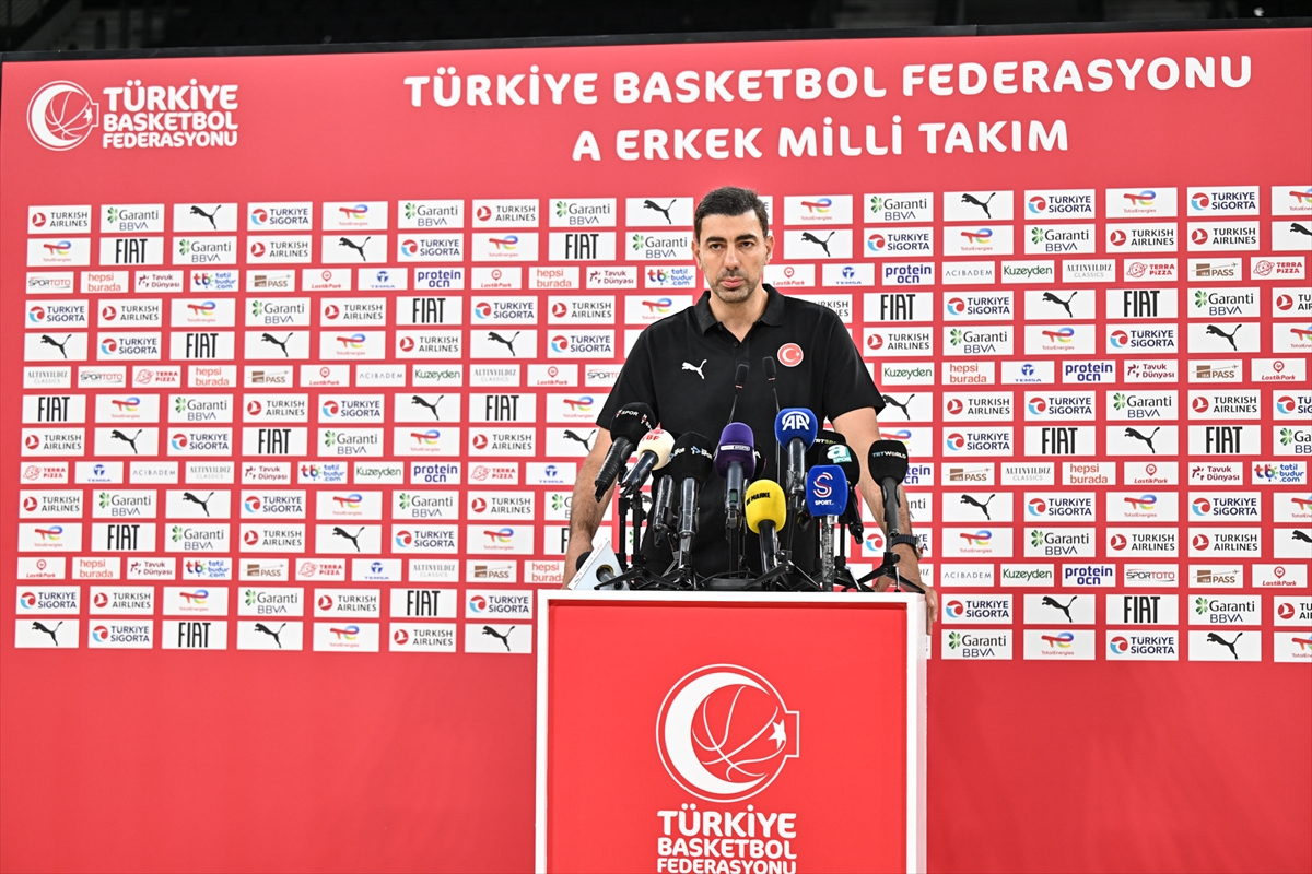 A Milli Basketbol Takımı, EuroBasket 2025 öncesinde basın mensuplarıyla bir araya geldi