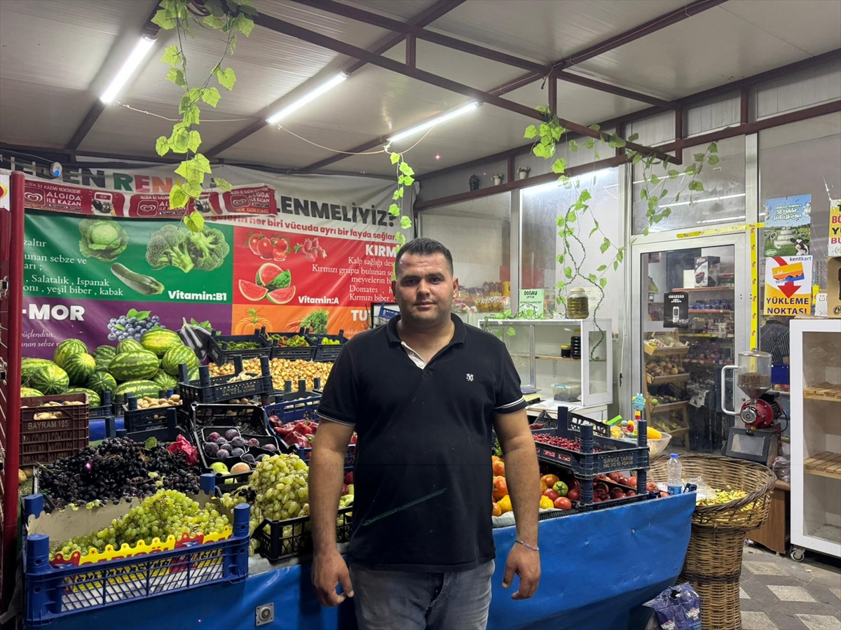 Adana'da market çalışanının darbedildiği anlar güvenlik kamerasınca kaydedildi