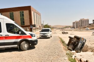 ADIYAMAN (AA) – Adıyaman'ın Besni ilçesinde otomobilin devrilmesi sonucu 5