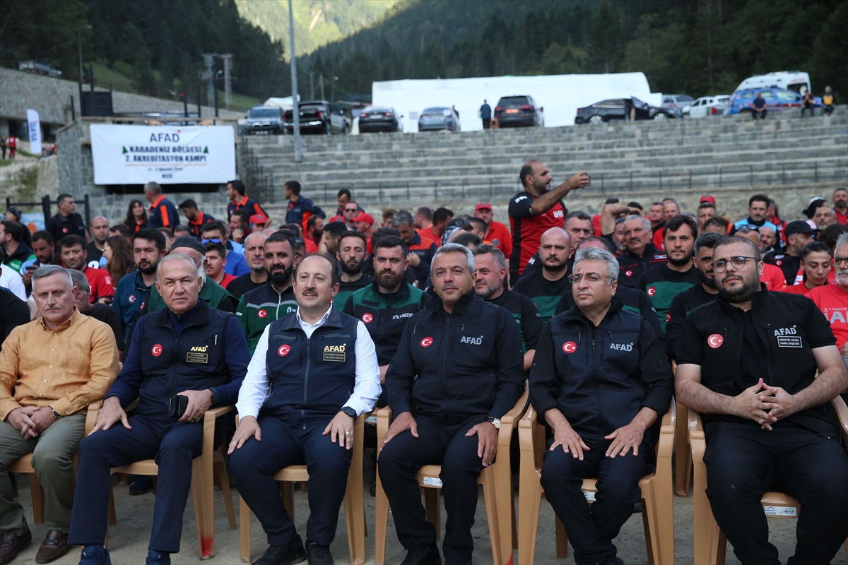 AFAD Başkanı Pehlivan, Karadeniz Bölgesi 2. Akreditasyon Kampı'nı ziyaret etti:
