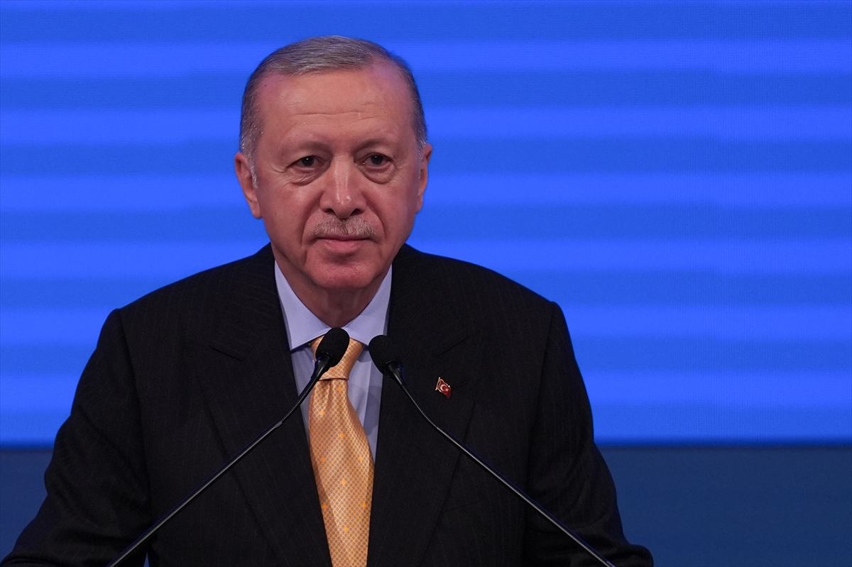 Cumhurbaşkanı Erdoğan: “24. yaşımızı kutladığımız bu müstesna günde AK Parti ailesini yeni katılımlarla daha da büyütüyoruz”