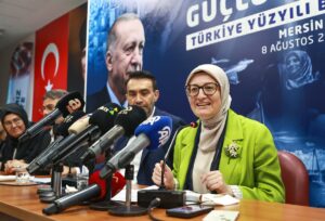 - "(Terörsüz Türkiye süreci) Terörün zeminini ortadan kaldıran, toplumsal birliğimizi,