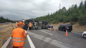 DÜZCE (AA) – Anadolu Otoyolu'nun Bolu Dağı Tüneli kesiminde asfalt