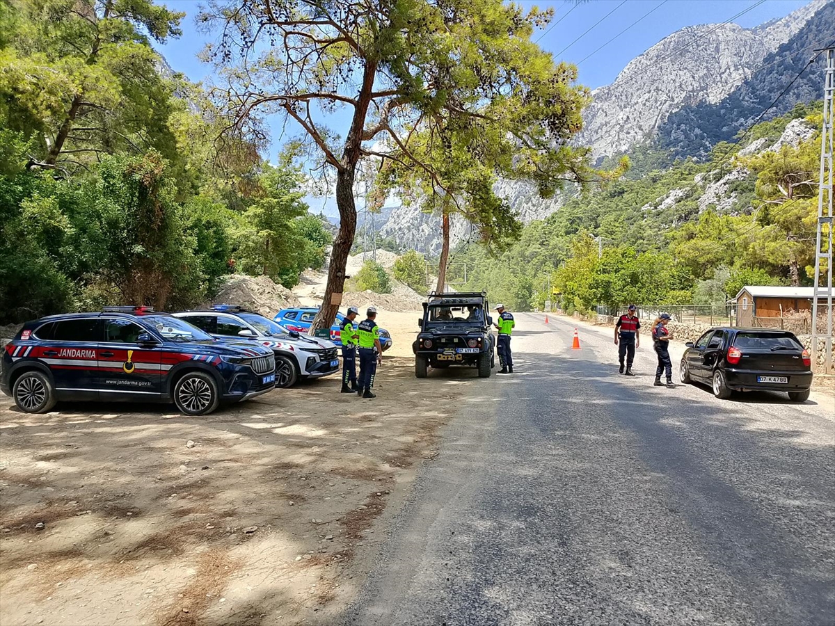 Antalya'da safari araçlarına yönelik özel denetim yapıldı