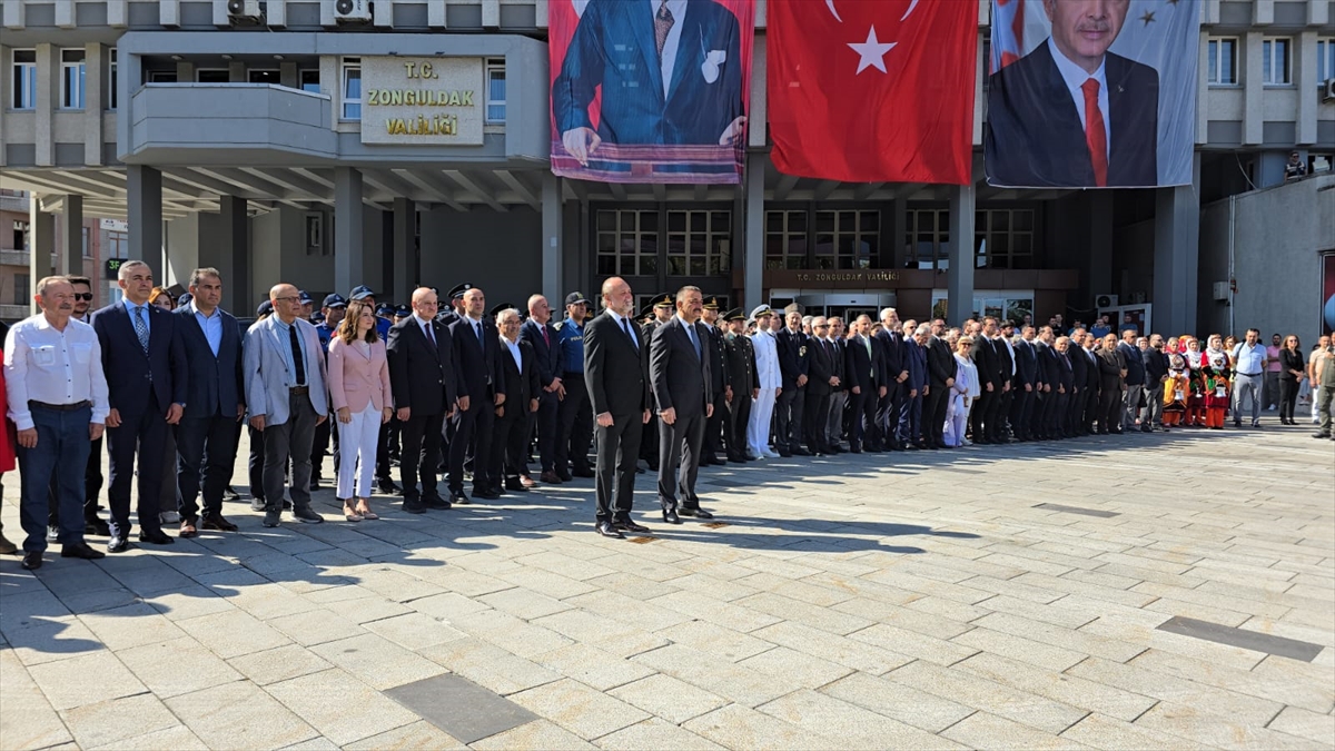 Atatürk'ün Zonguldak'a gelişinin 94. yıl dönümü törenle kutlandı